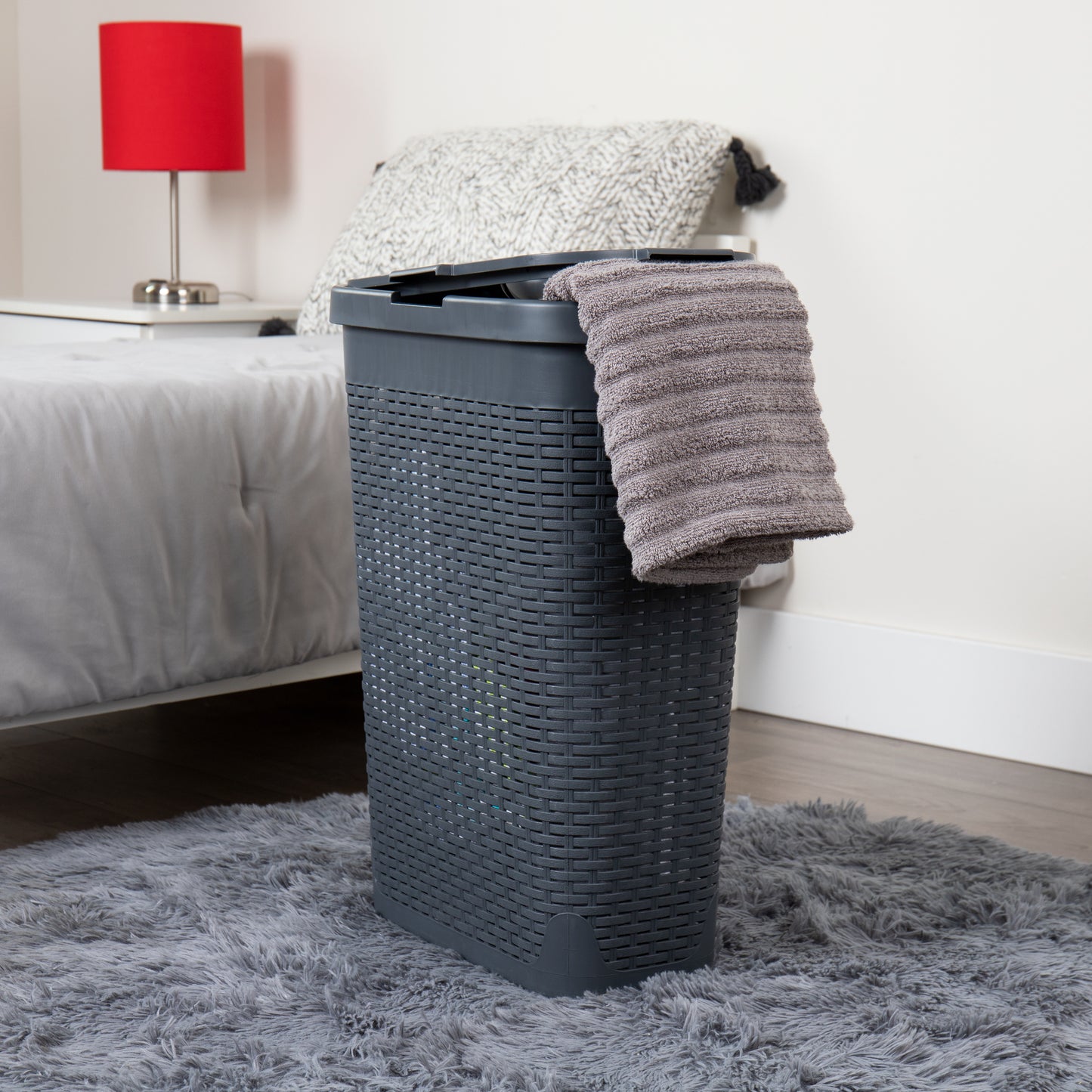 Mind Reader Slim Laundry Hamper with Lid, 40L Clothes Basket, Premium Wicker Design, Plastic