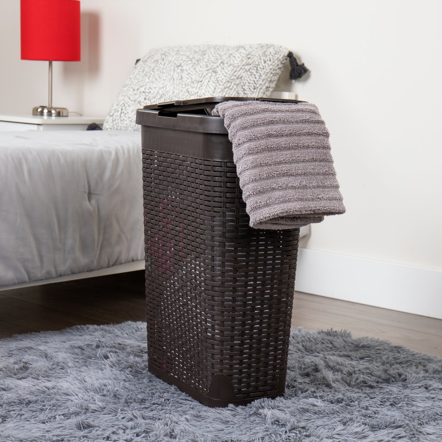 Mind Reader Slim Laundry Hamper with Lid, 40L Clothes Basket, Premium Wicker Design, Plastic