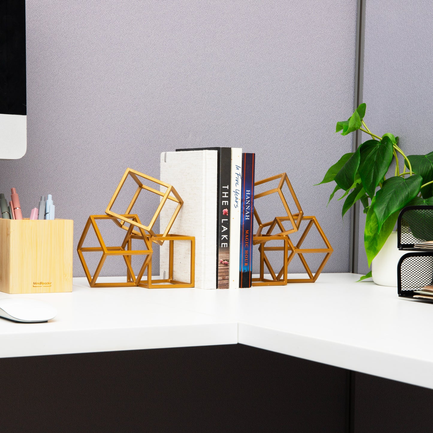 Mind Reader Decorative Geometric Cube Bookends, Modern Book Holders, Office Decor, Metal, Set of 2, Gold