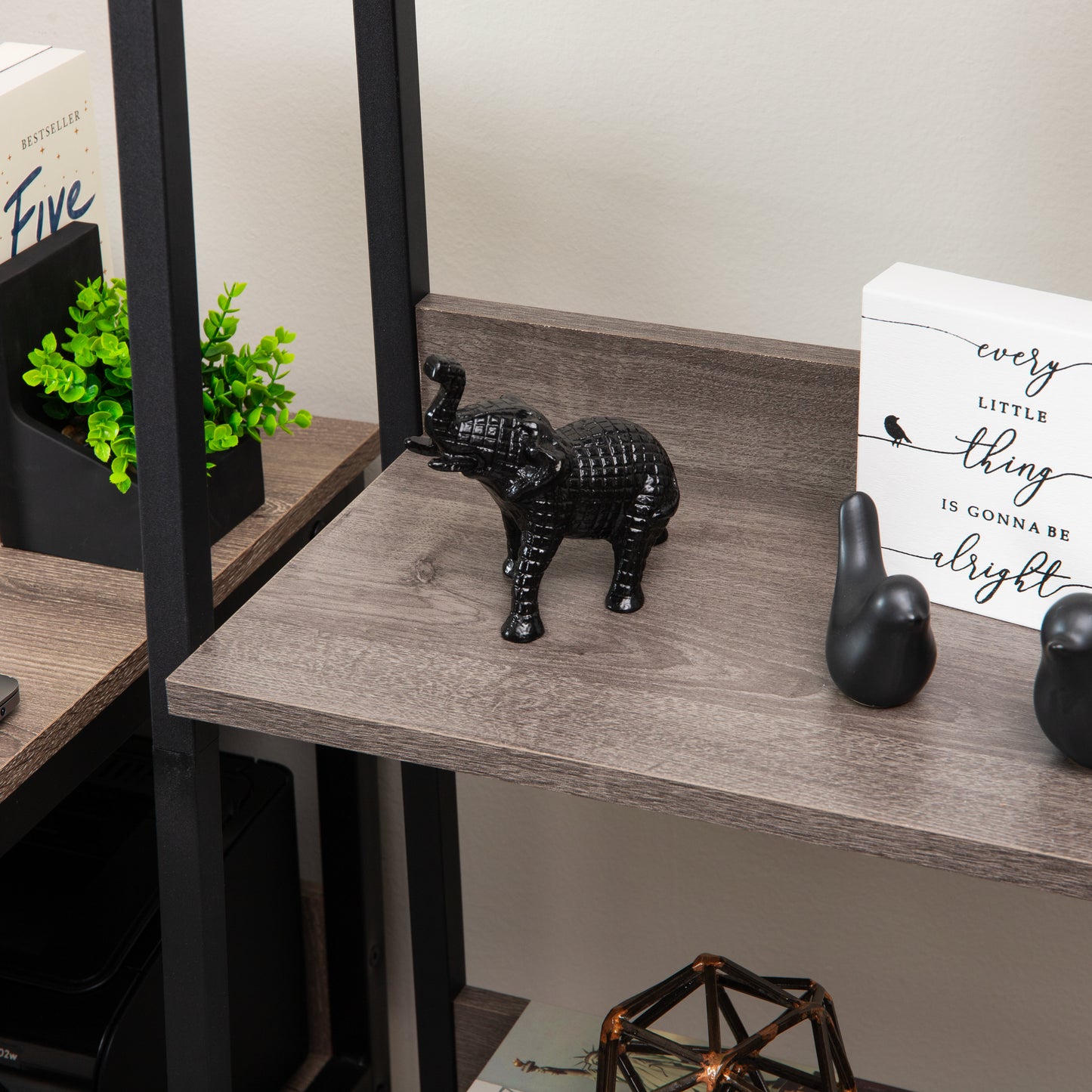 Mind Reader Lucky Wealth Elephant Figurine, Symbol of Fortune, Wealth, and Happiness, Decorative Sculpture, Cast Aluminum, Black