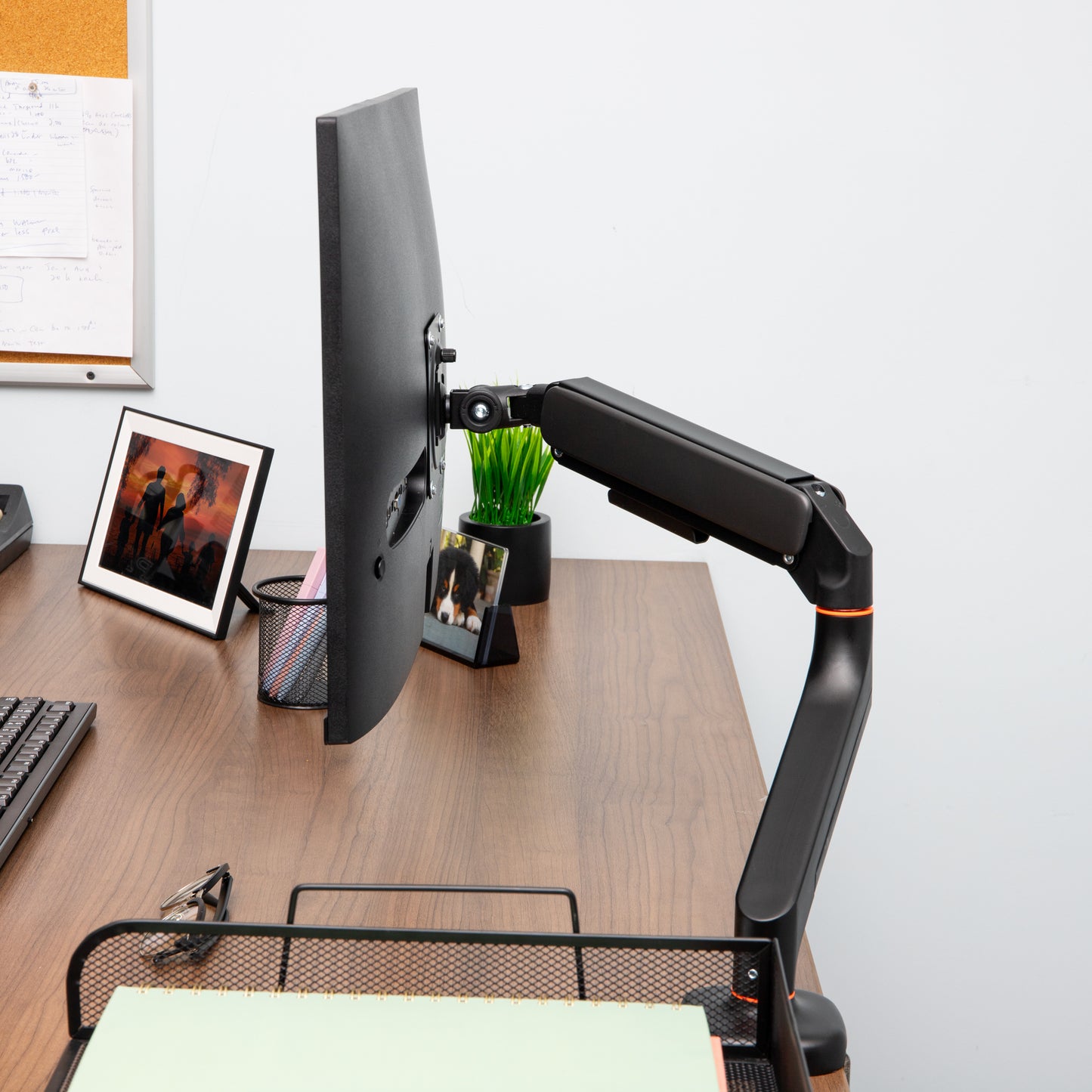 Mind Reader Counter-Balance Gas Spring Monitor Arm, 13"-32" Single Desk Mount, 180° Rotation, Tilt ±65°, Swivel ±180°, VESA 75x75/100x100, 19.8 lb Load, Cable Management, Black