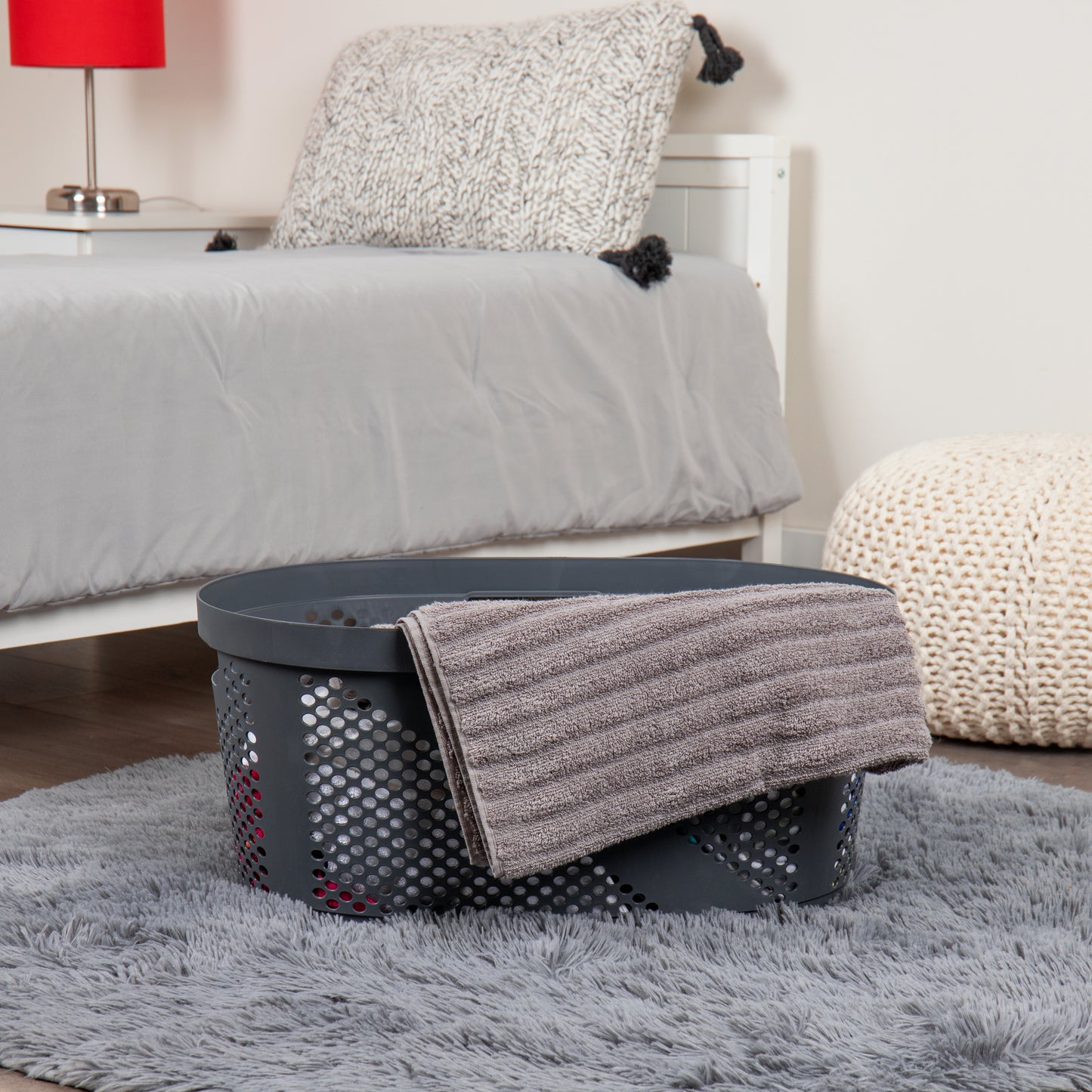 Mind Reader 40L Laundry Basket, Clothes Hamper, Ventilated, Plastic, 23"L x 14.5"W x 10.5"H