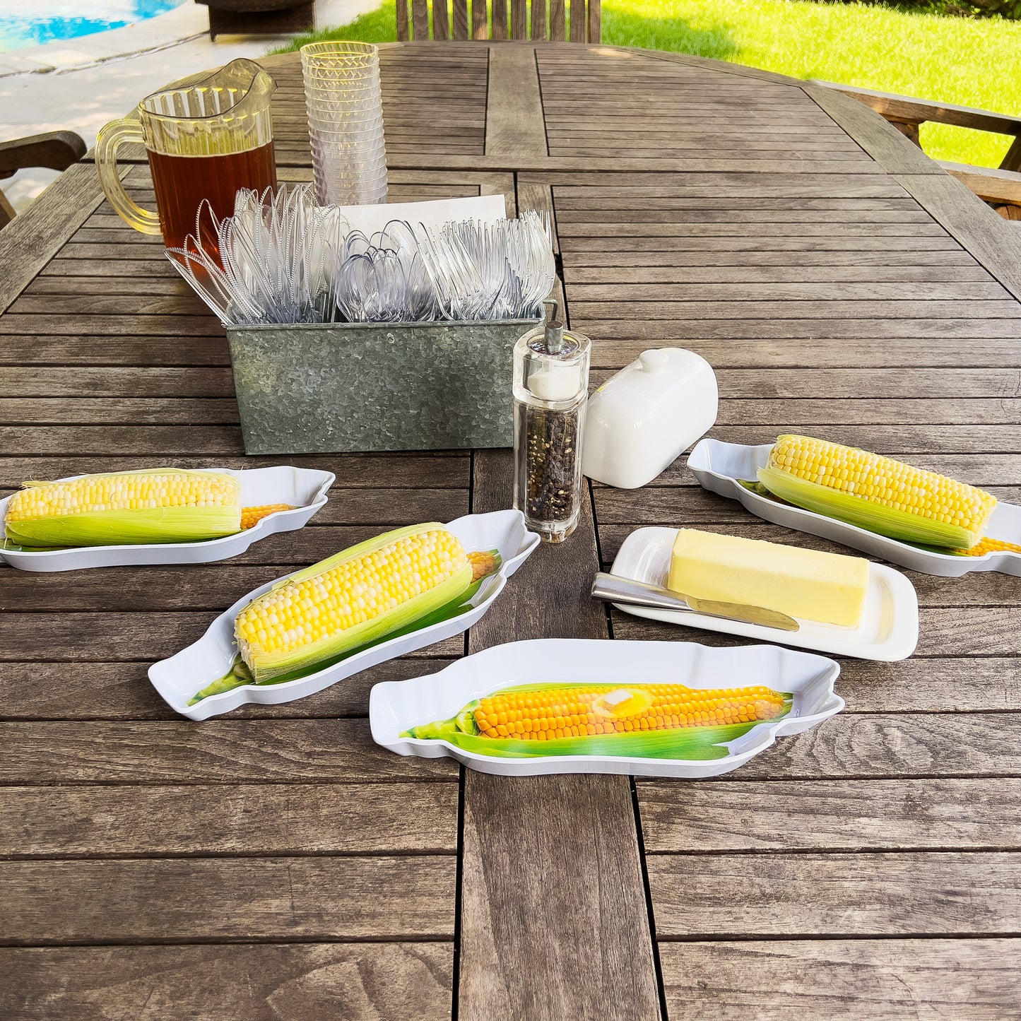 Mind Reader Bon Appetit Collection, Corn on the Cob Serving Plates for Parties and BBQs, 4 Piece Set, Melamine, 10.75"L x 3.75"W x 1"H, White