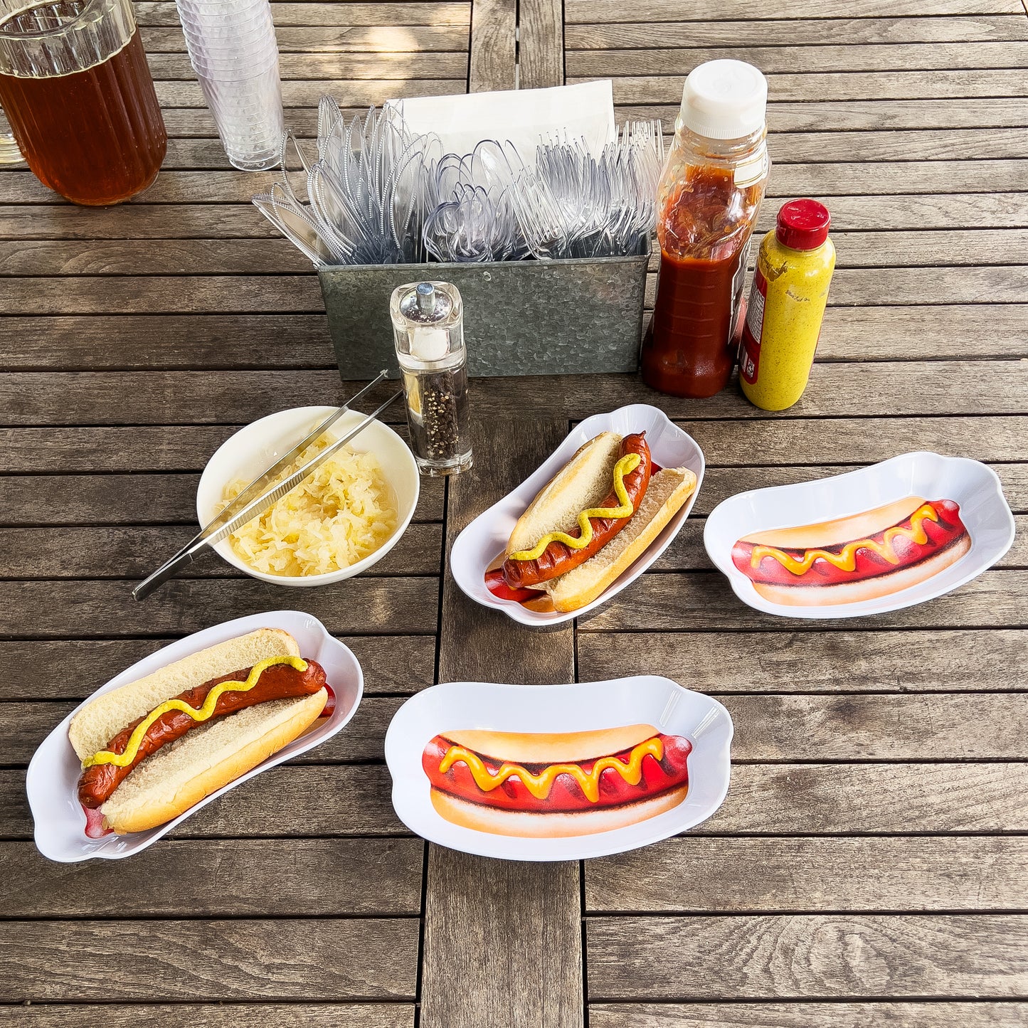 Mind Reader Hot Dog Serving Plate Set, Hosting Essentials, Outdoor Kitchen, Melamine, 8.5"L x 4.5"W x 1"H, 4 pcs, White