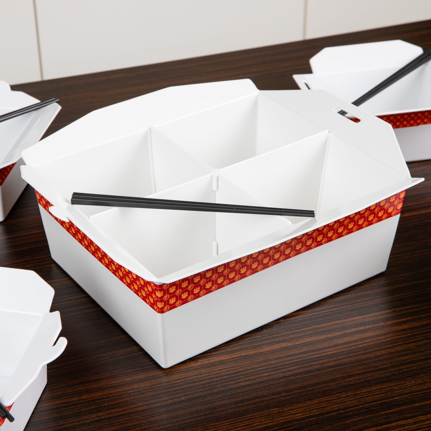 Mind Reader Bon Appetit Collection, Chinese Take Out Serving Set, 5 Piece Set includes Divided Serving Tray and Four Individual Bowls, Melamine, White