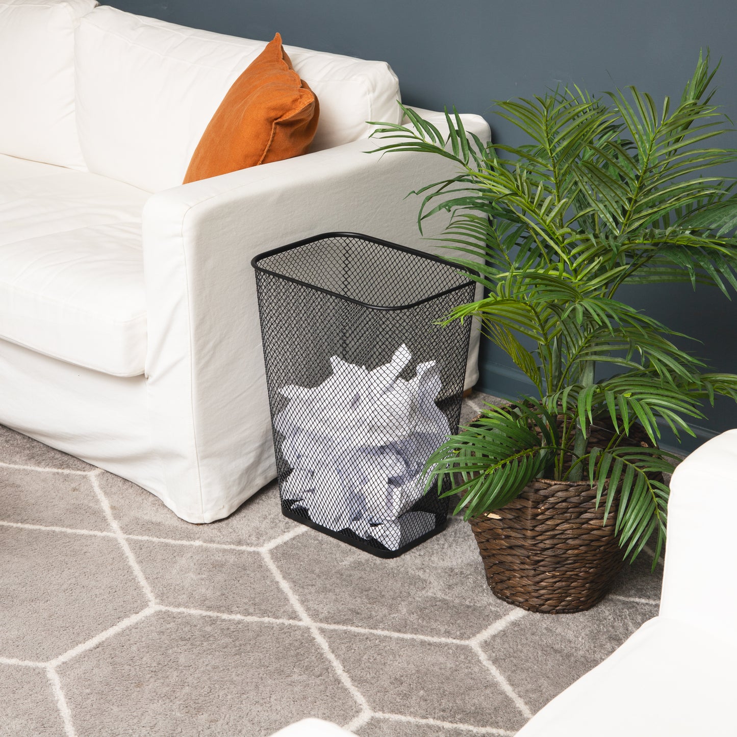 Mind Reader Metal Mesh Waste Paper Bins, Solid Bottom, Non Slip Pads, Office and Home, Set of 2, Black