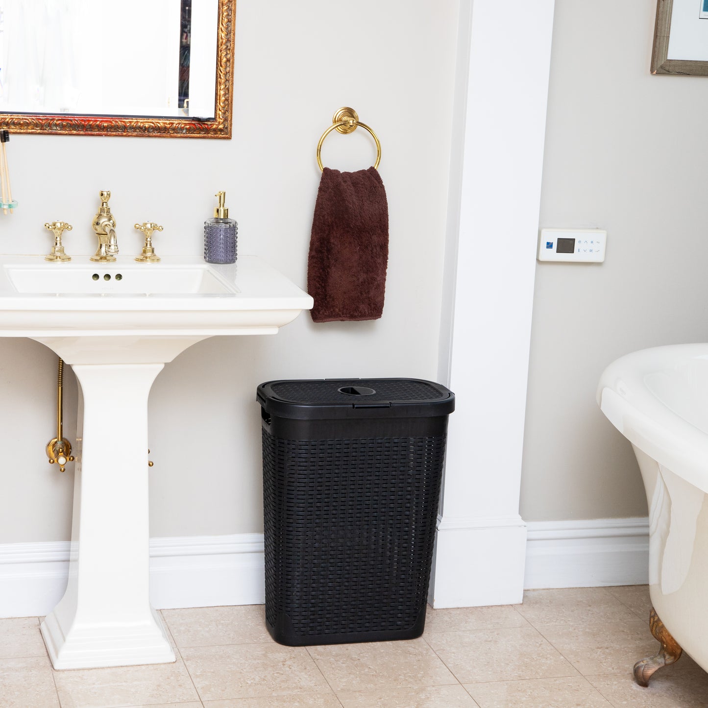 Mind Reader 40L Slim Laundry Hamper, Clothes Basket, Lid, Wicker Design, Plastic, 18"L x 10.4"W x 23.5"H
