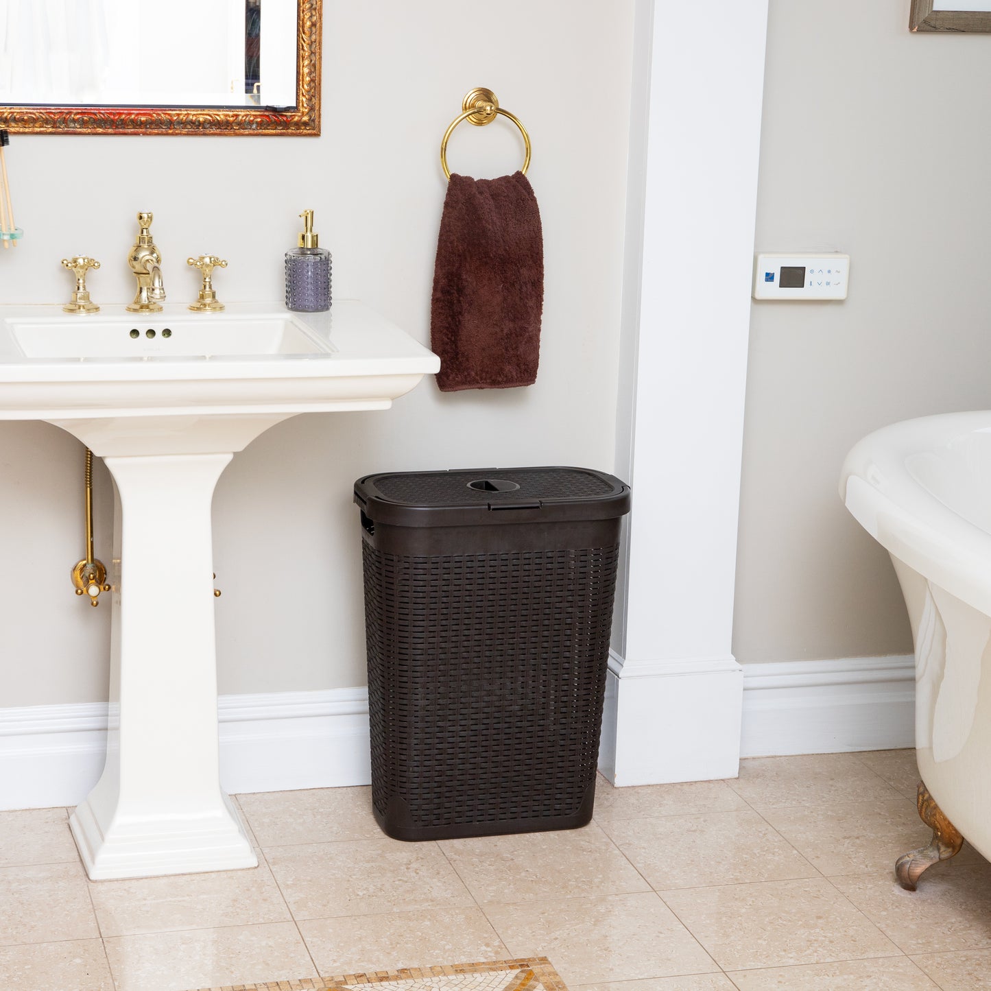 Mind Reader 40L Slim Laundry Hamper, Clothes Basket, Lid, Wicker Design, Plastic, 18"L x 10.4"W x 23.5"H