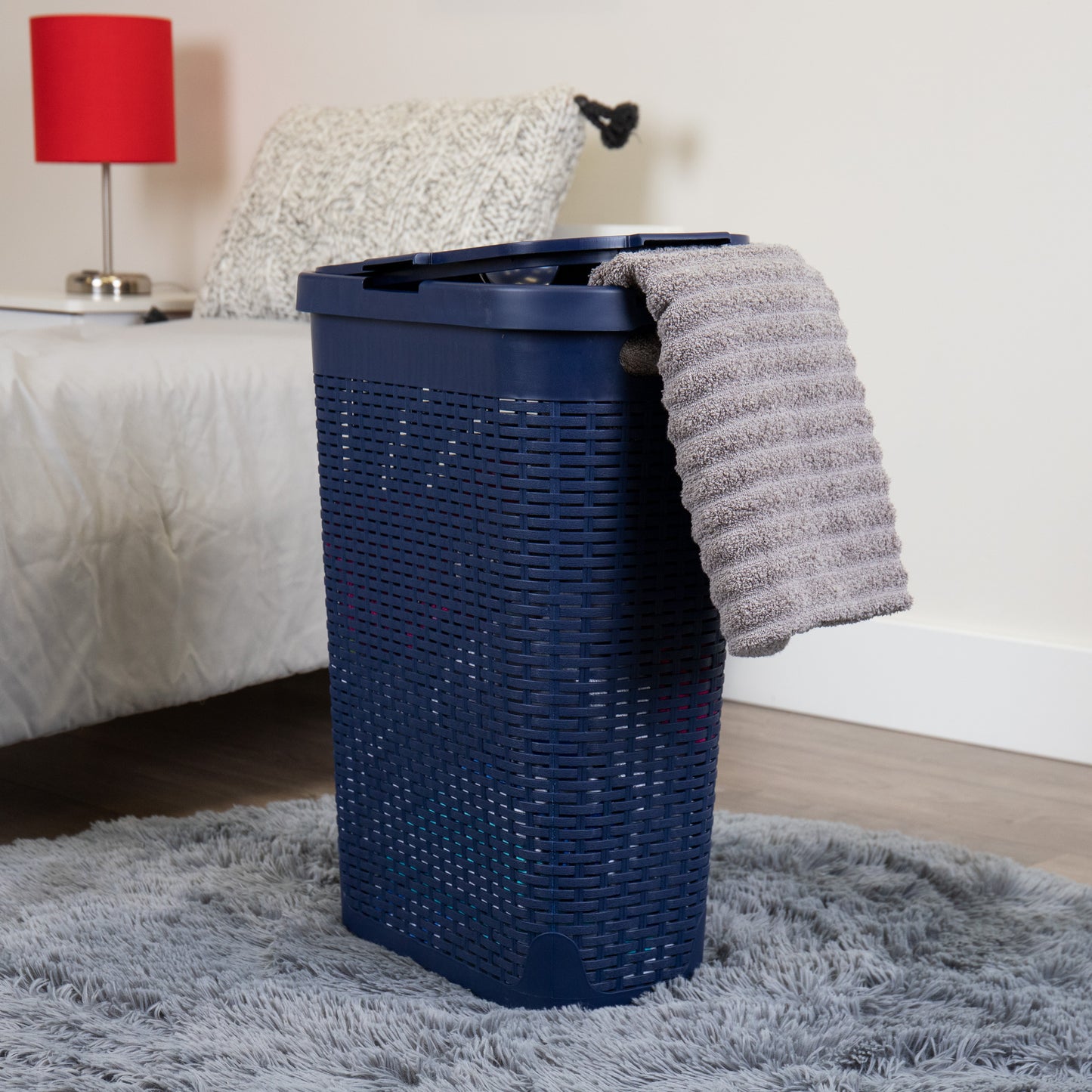Mind Reader Slim Laundry Hamper with Lid, 40L Clothes Basket, Premium Wicker Design, Plastic