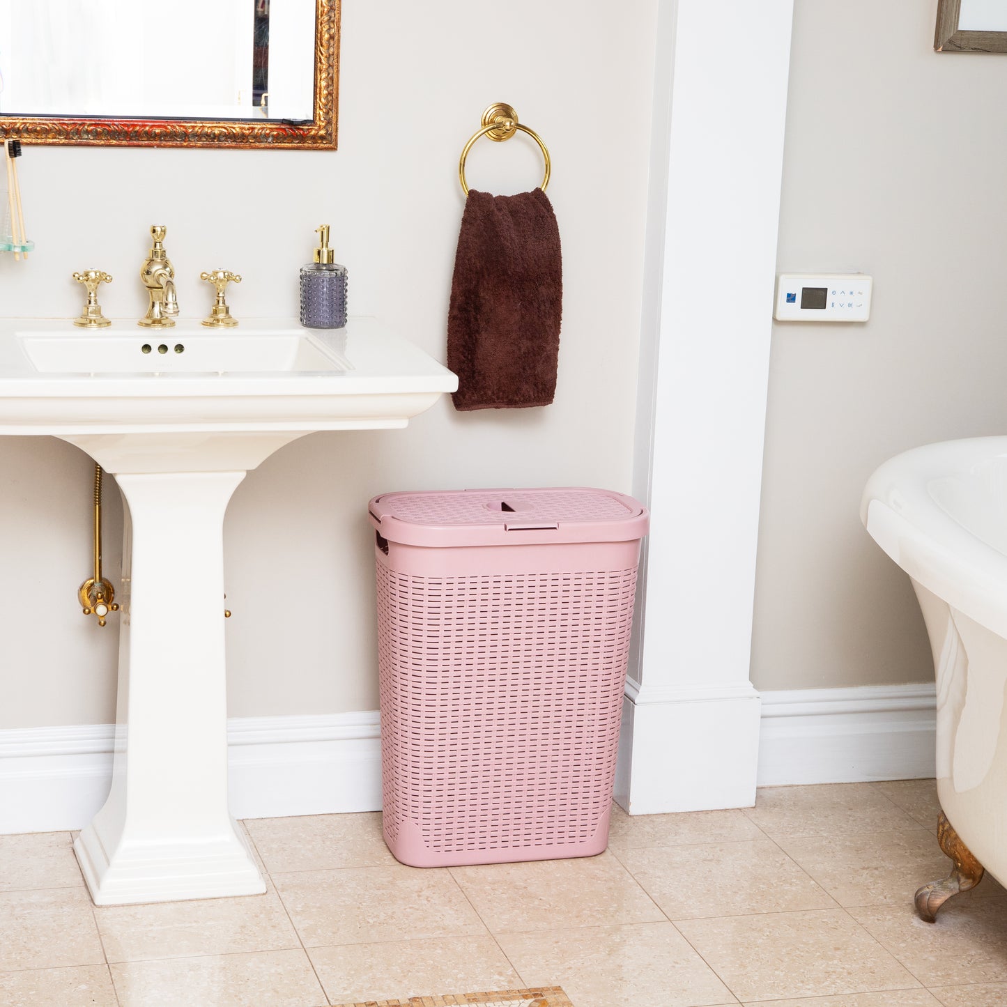 Mind Reader 40L Slim Laundry Hamper, Clothes Basket, Lid, Wicker Design, Plastic, 18"L x 10.4"W x 23.5"H