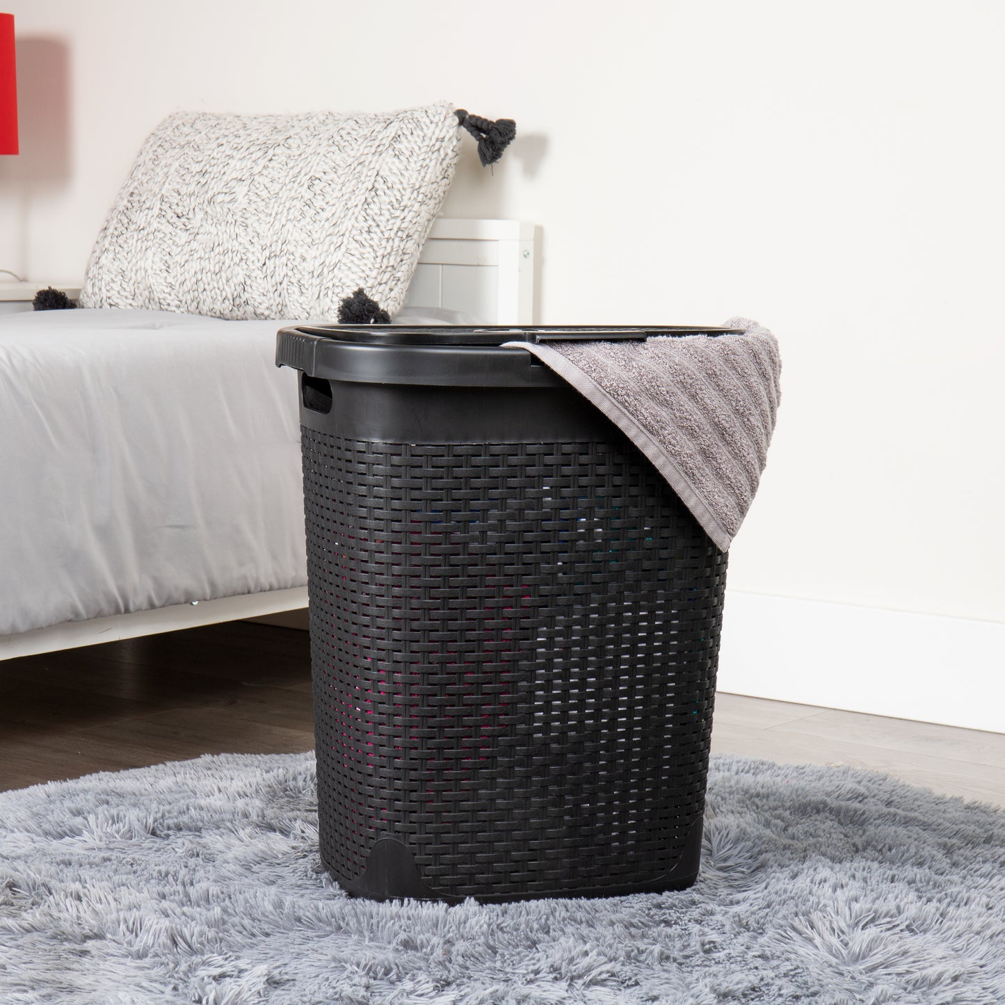 Mind Reader 50L Slim Laundry Hamper, Clothes Basket, Lid, Wicker Design, Plastic, 17.65"L x 13.75"W x 21"H