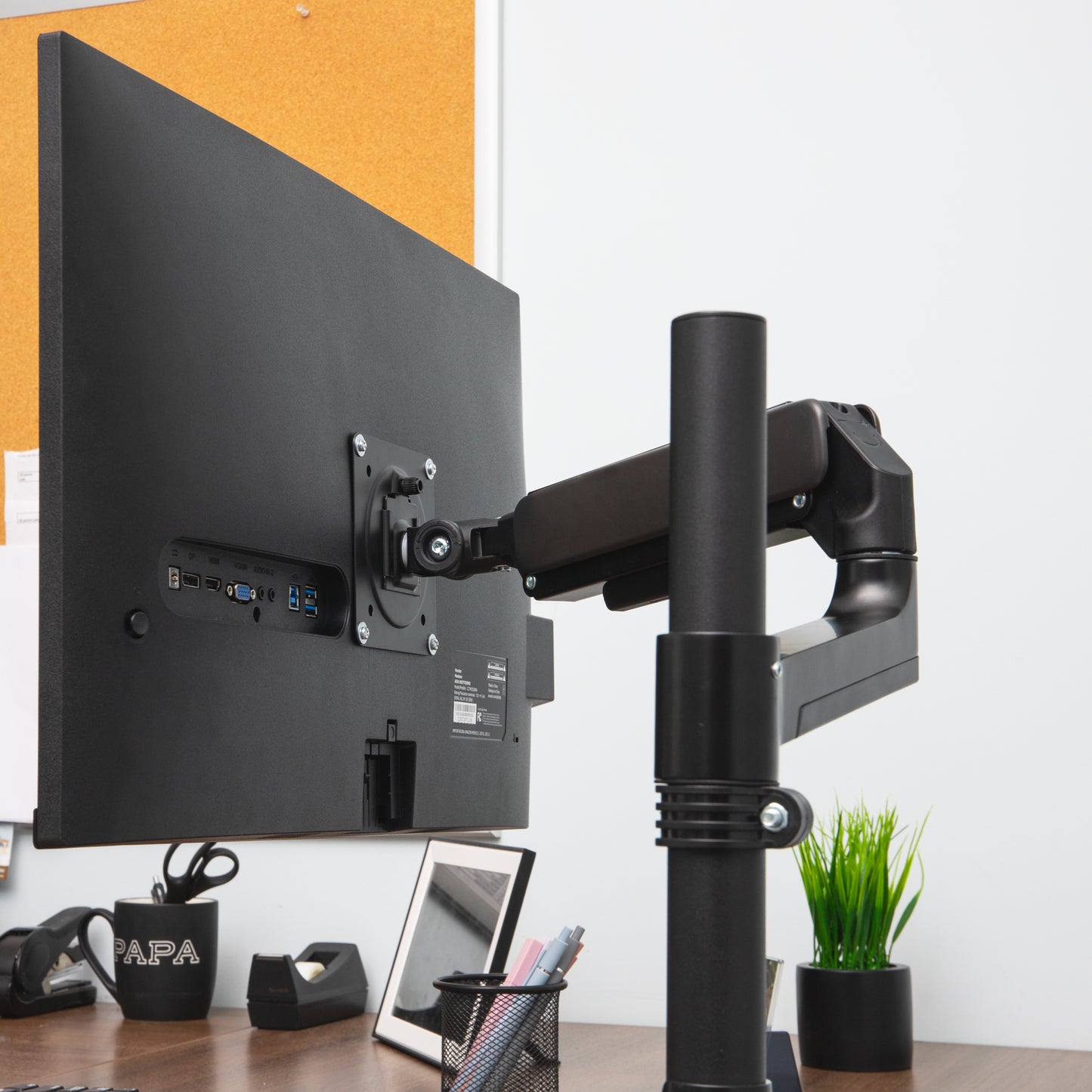 Mind Reader Single Monitor Arm for 13–32 Inch Screens, Gas Spring VESA Desk Mount, 180° Rotation, ±180° Swivel, ±65° Tilt, Integrated Cable Management, Holds up to 19.8 lbs, Black