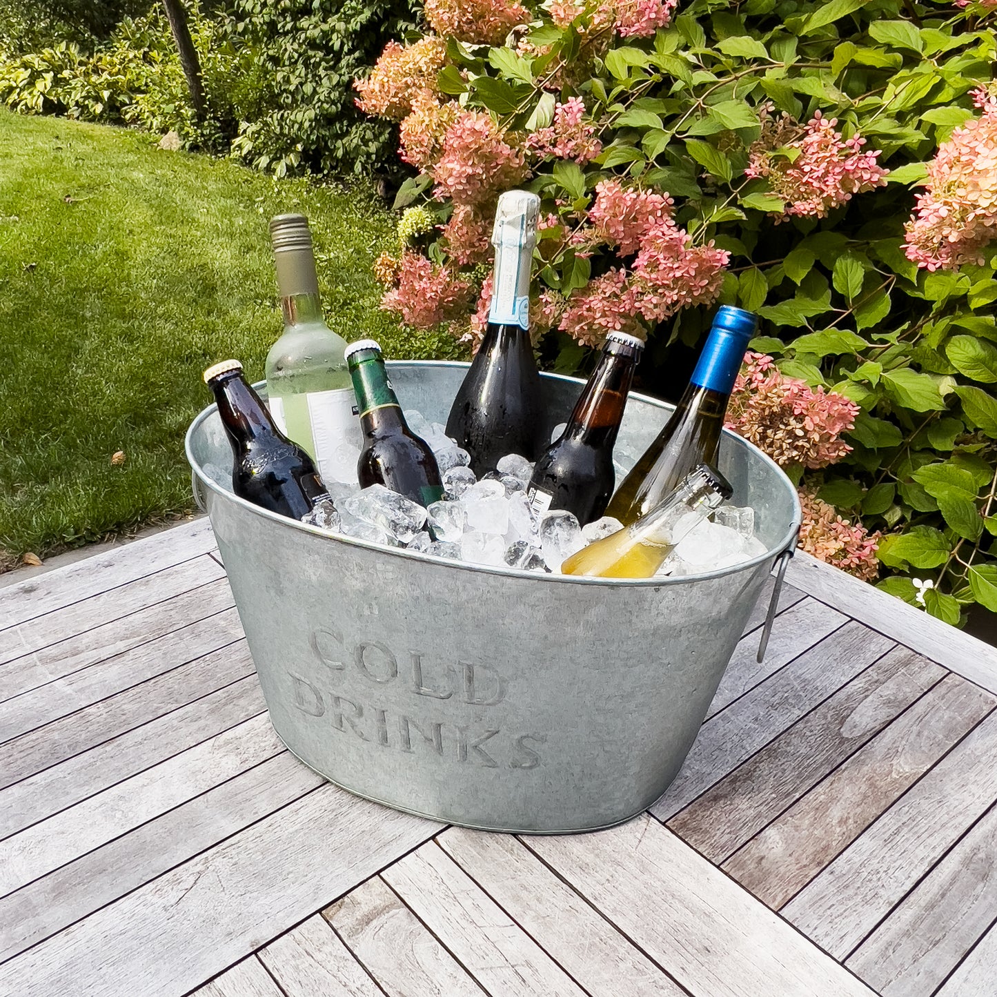 Mind Reader Ice Beverage Bucket for Parties, Wine Bucket, Baby Photo Tub, Galvanized Metal, 17.25"L x 11"W x 9.5"H, Silver