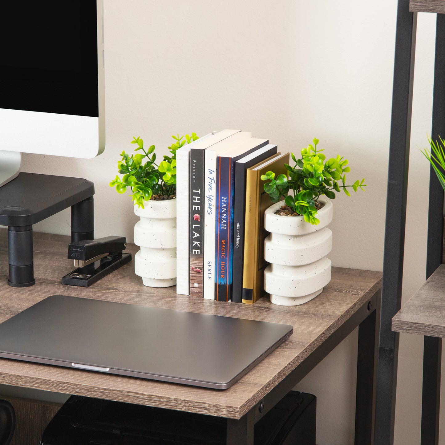 Mind Reader Ribbed Cement Planter Bookends, Faux Greenery for Shelves and Desk Decor, Set of 2, White