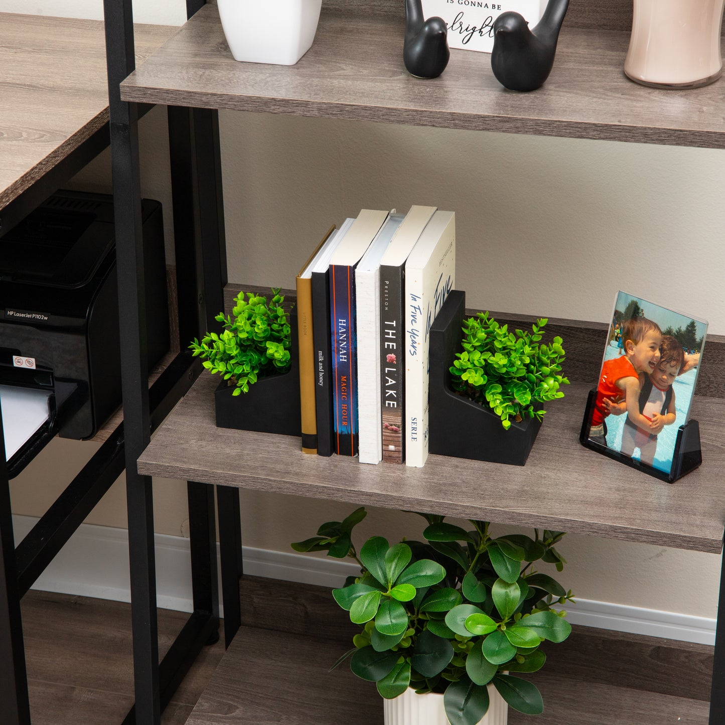 Mind Reader Contemporary Planter Bookends, Book Holders with Faux Greenery, Decorative Desktop or Shelf Organizer, Cement, Set of 2, Black