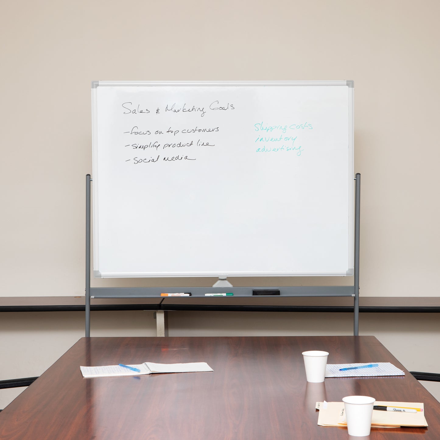 Mind Reader Rolling Double-Sided Dry Erase Magnetic Board, Board Size: 47 x 35.5, Overall Size 49.5"L x 21"W x 73.5"H, White