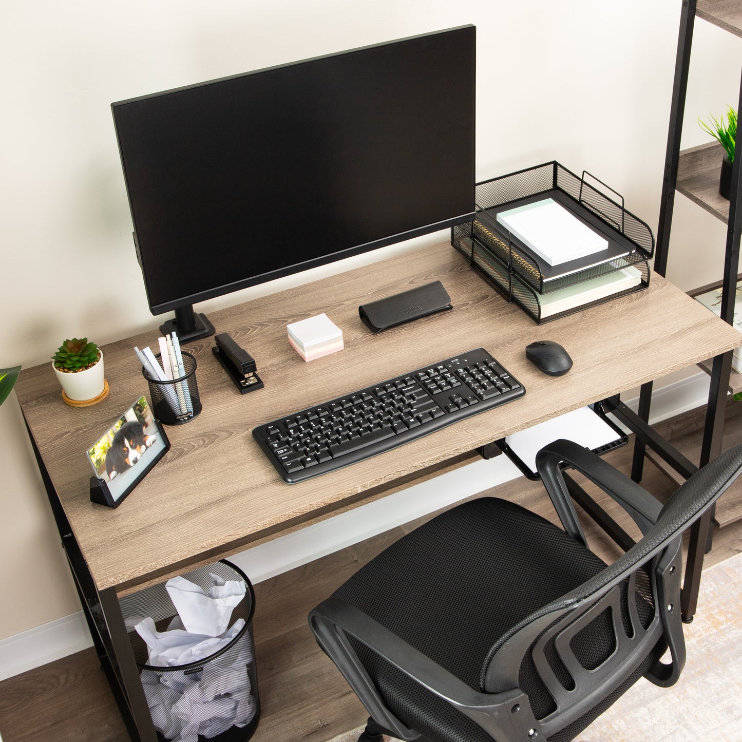 Mind Reader Single Monitor Desk Mount for 13–32 Inch Screens, Adjustable Tilt ±45°, Swivel ±90°, Rotate 180°, VESA 75x75/100x100, Holds up to 17.6 lbs, Cable Management, Quick Release, Black