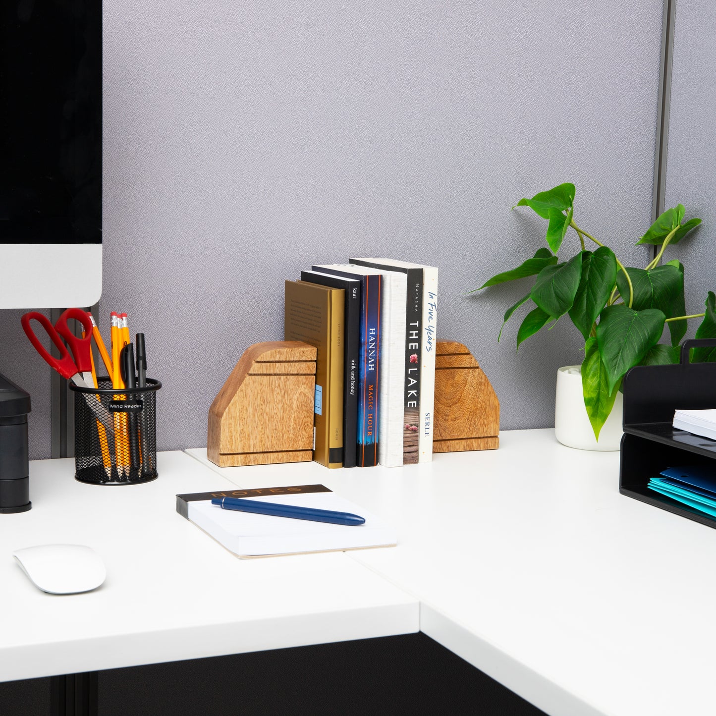 Mind Reader Rustic Wood Block Bookends, Natural Decorative Holders for Books and Magazines, Non-Slip Desk or Shelf Organizer, Set of 2, Brown