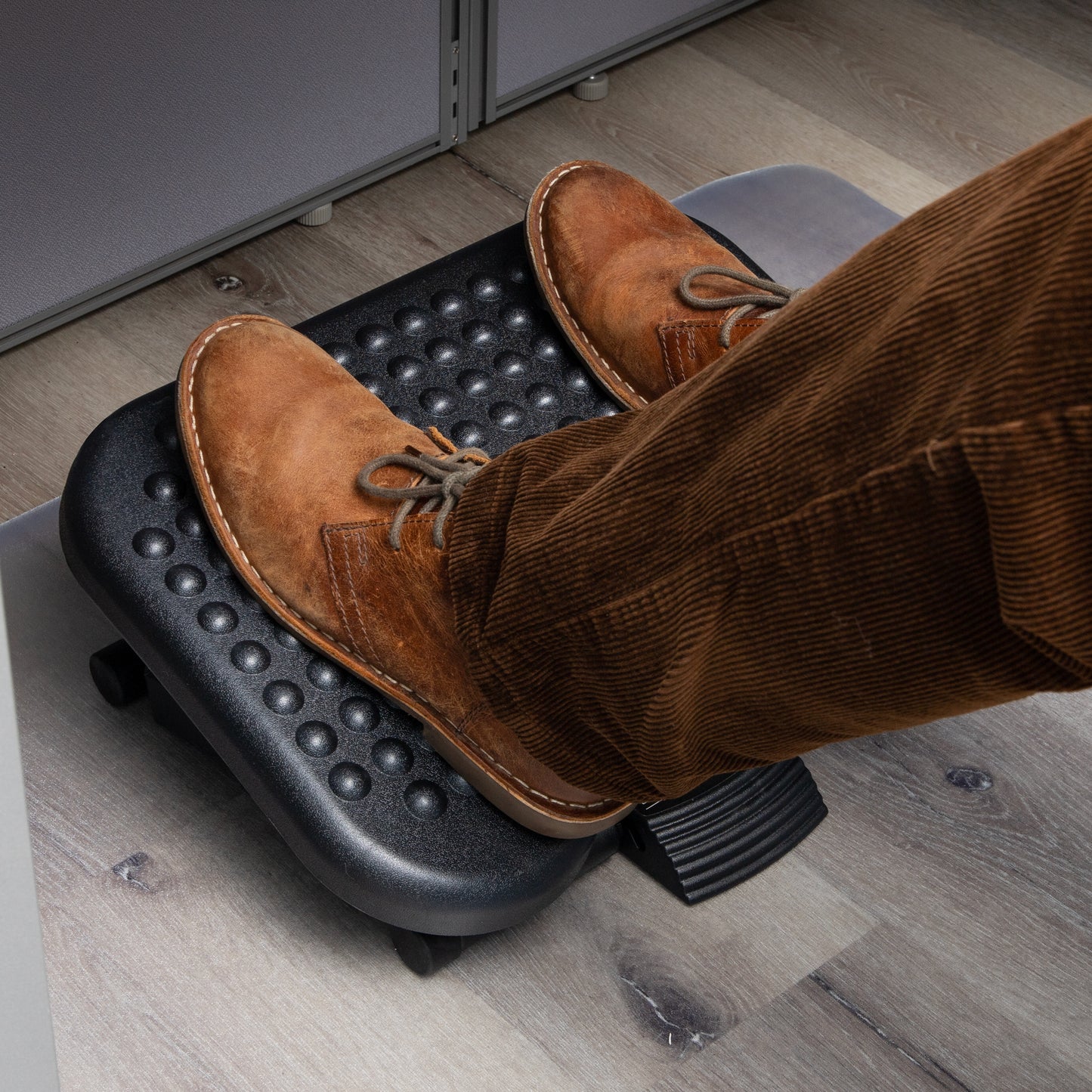 Mind Reader Foot Rest, Under Desk at Work, Ergonomic, Height Adjustable, Office, Plastic, 17"L x 13"W x 6.25"H