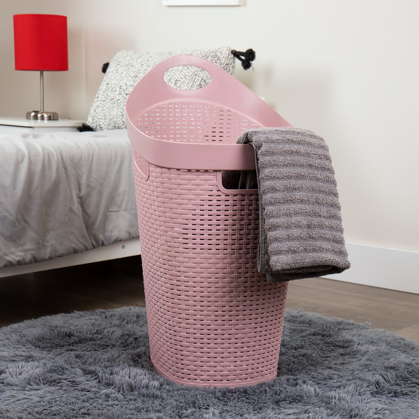 Mind Reader 60L Rolling Laundry Hamper, Clothes Basket, Wheels, Wicker Style, Plastic, 19.5"L x 14.75"W x 29.25"H